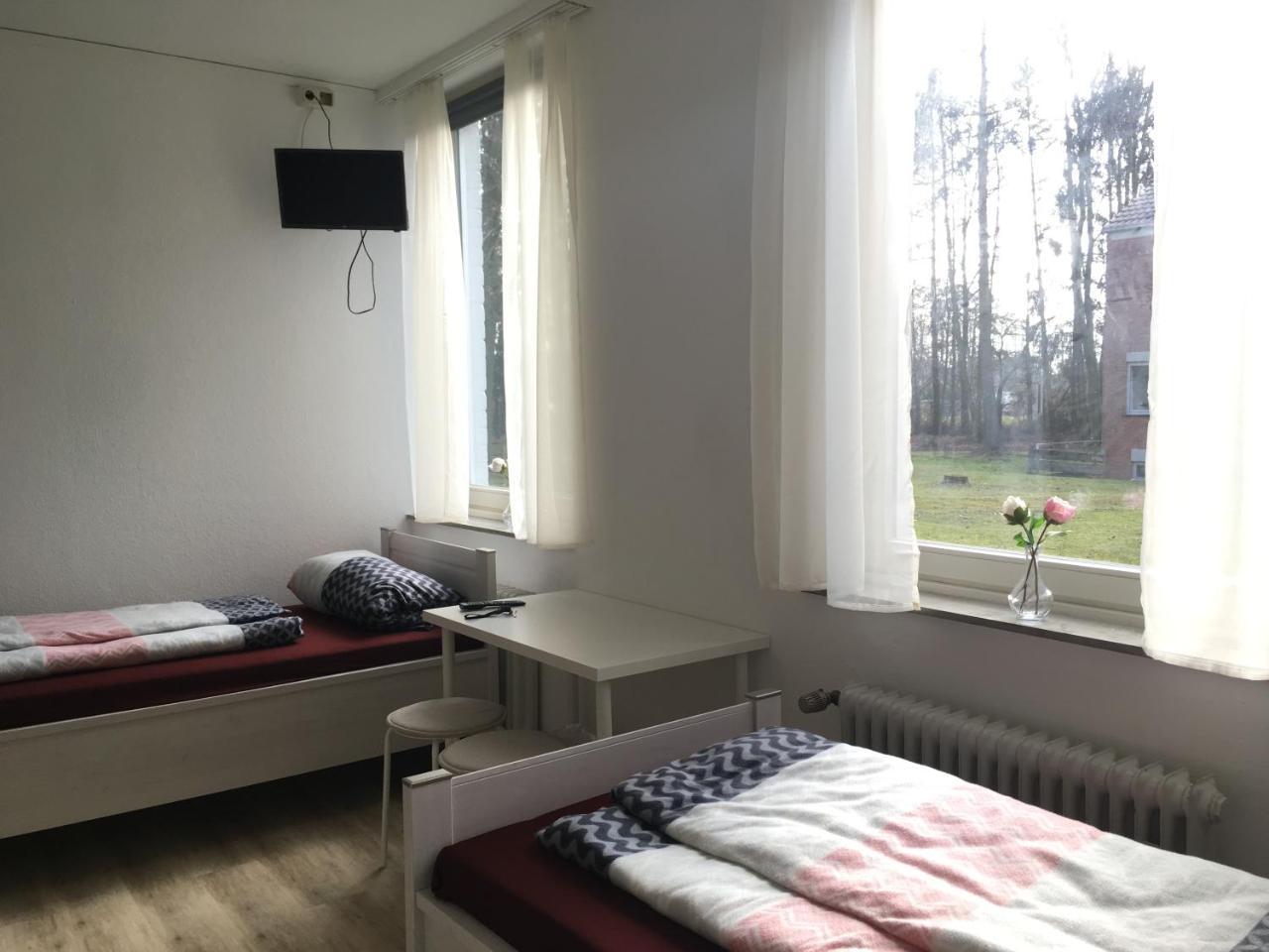 Pension Highway 3 Bielefeld Exterior photo